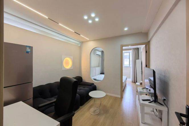 dong'an rd elevator 1BR/living room@L4/7