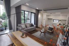 Xujiahui 170 sqm 4 br Apt &floor heating &balcony &parking 25K