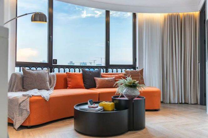 Brand-new luxury 2br serviced apt in Jing'an nr L3,4,8