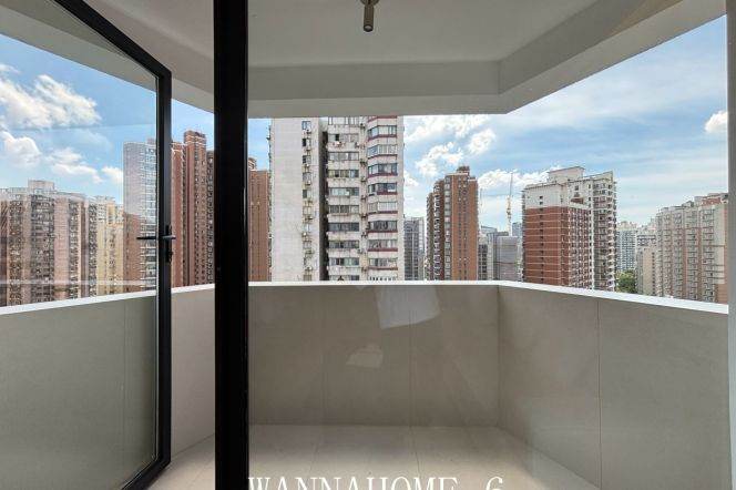 Spacious&Modern&Bright 3Bdrs 2Baths Apt+Open Balcony+L7 Chang Ping Rd+Floor Heating+Nice View