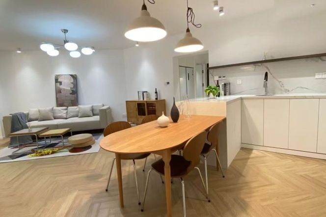 Jing’an charming 2br famous compound with 16k