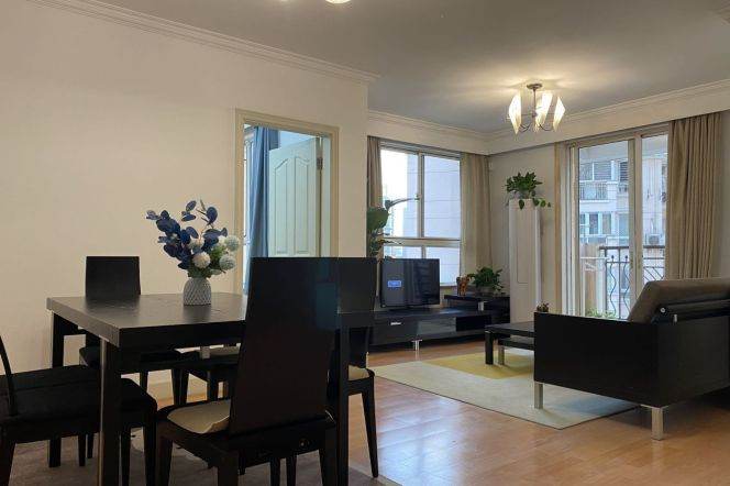 Lujiazui View, High Floor 2BR Juyuan Compound,  Natural Light |  L2/4/6/9