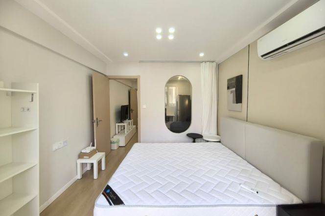 dong'an rd elevator 1BR/living room@L4/7