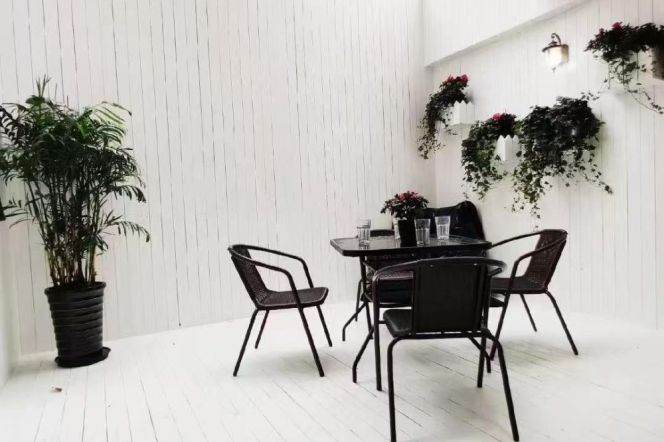 Big terrace one bedroom apt with oven @ Line4 West Yan'an Rd