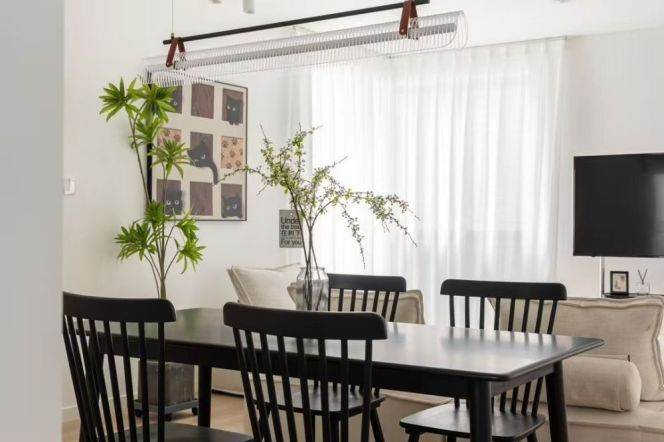 Changping Rd modern 2Br wt lift,balcony,floor heating