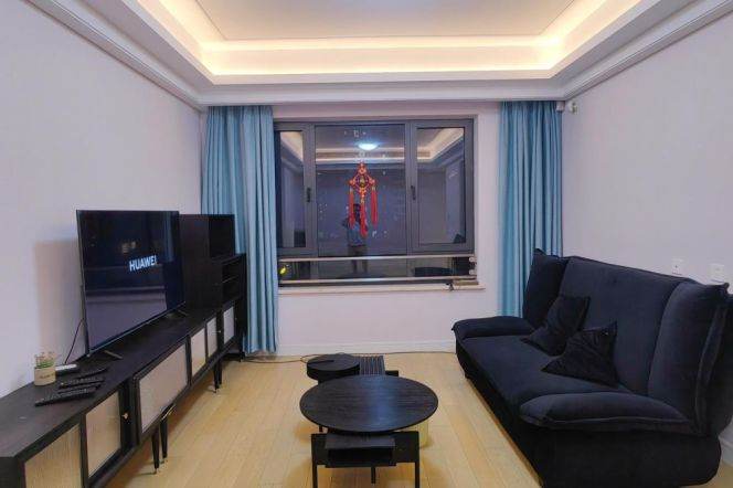 Double South Facing bedroom 2 br next NYU Shanghai , easy to L 6/8/11 Oriental sports center