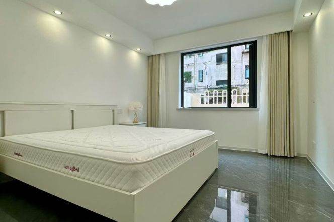 2 Brs, 1 Living room with Yard/Floor heating/Central ac/Dish washer, 110 sqm @ Jingan temple L2&7