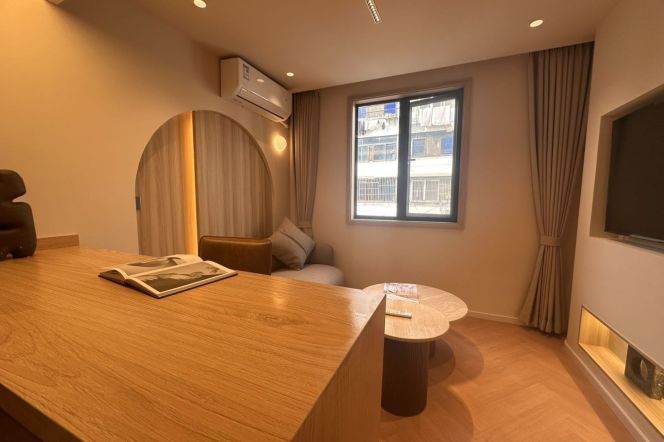 Modern 1br apt close to Laowaijie,walking distance Longxi station,Line 10