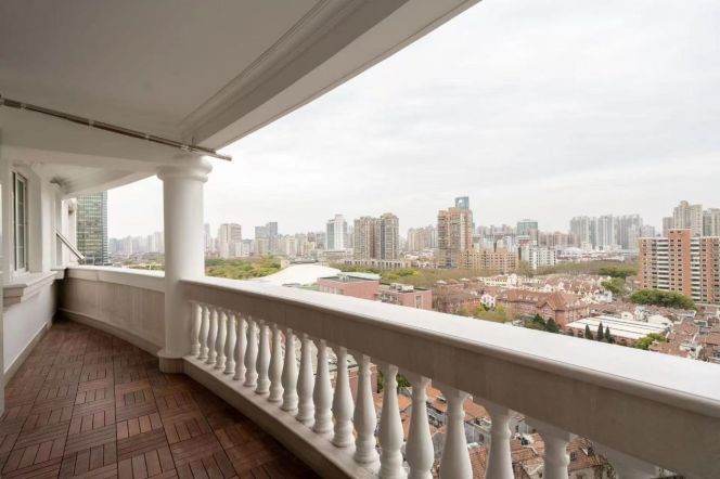 Modern & Bright 3+1‑Bedroom Home with open kitchen & balcony, Complete Heating & Furnishings