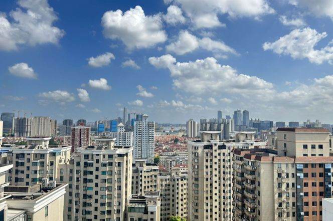 Modern decoration 3brs with balcony and floor heating belong to Tianzifang area 
