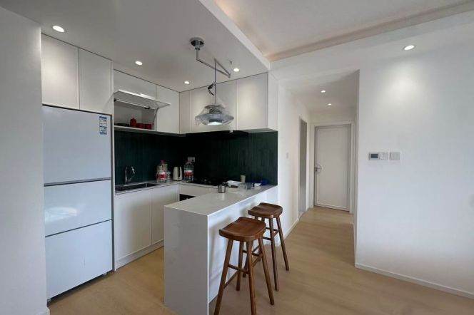 IAPM,julu rd,changle rd cozy 2Br, outdoor swimming pool
