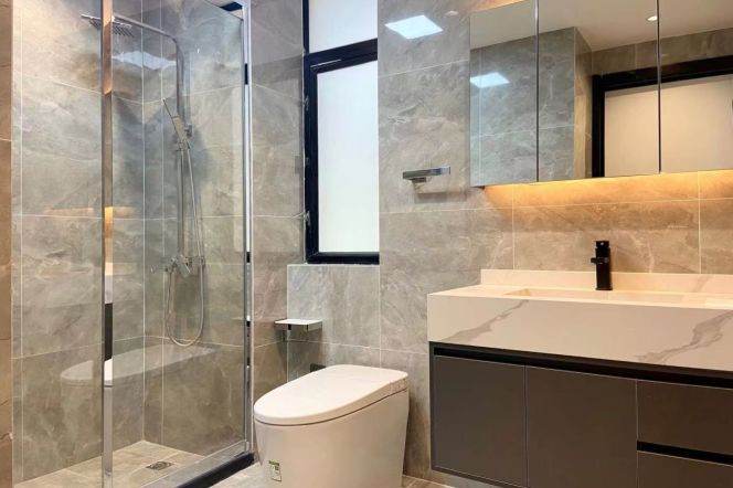 400 sqm newly renovated 4 br Villa&huge garden &floor heating