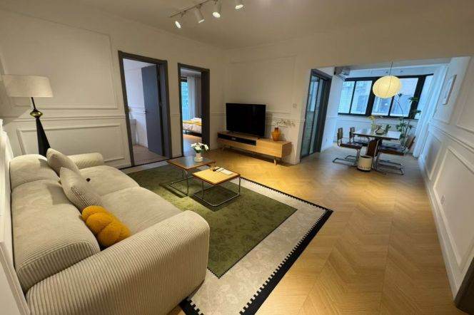 jiangsu rd metro 3 br modern Apt &elevator 14.5K