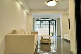 2 Brs, 1 Living room with Yard/Floor heating/Central ac/Dish washer, 110 sqm @ Jingan temple L2&7