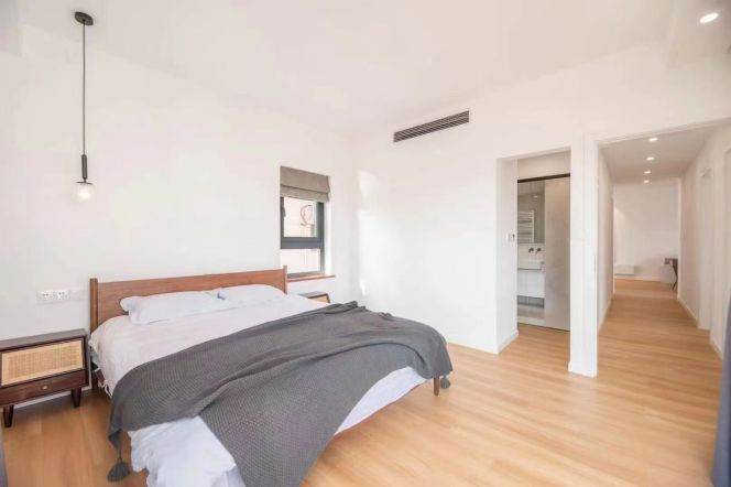 3+1 Rooms, 2 Baths, Open Balcony/Floor heating/Central ac, 180 sqm @ Dong’an metro L4&7