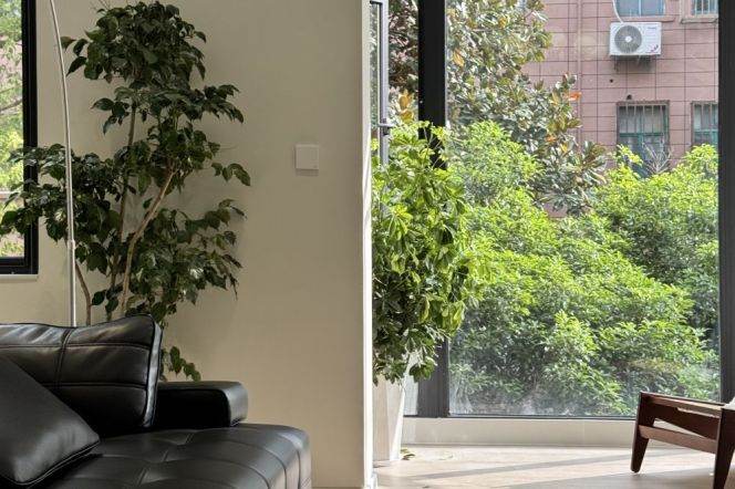 Modern 2Br/West Yan'an rd metro /New/Sunlight/South/Big Window/Parking