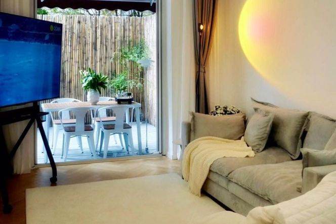 2BR Apt w/40m² Garden next to Shanghai Library Station