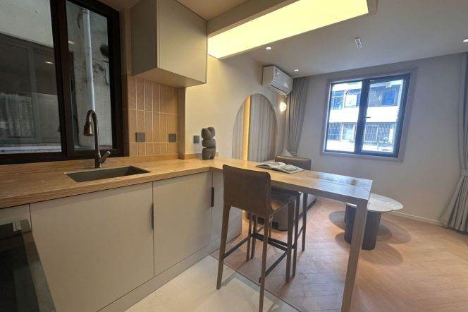 Modern 1br apt close to Laowaijie,walking distance Longxi station,Line 10