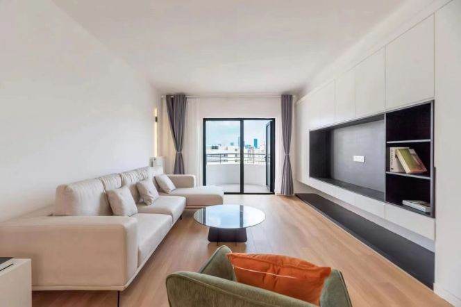 3+1 Rooms, 2 Baths, Open Balcony/Floor heating/Central ac, 180 sqm @ Dong’an metro L4&7