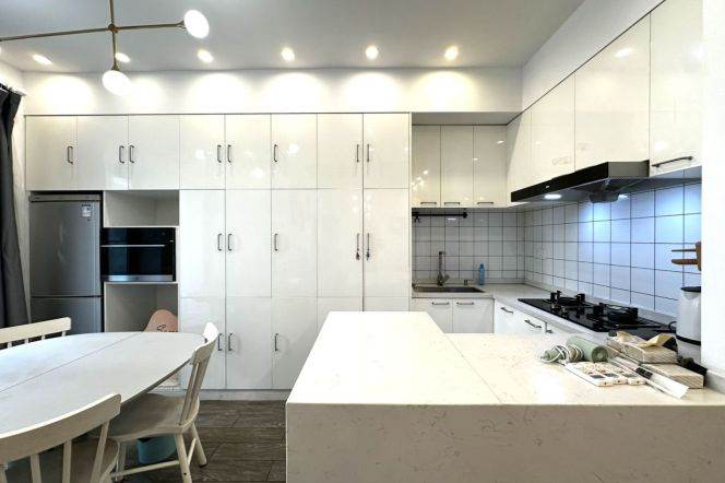 Ground Floor Lane House with Private Yard Next to IAPM, 2BR 3BA| L1/10/12