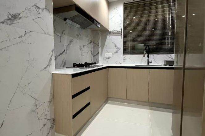 Modern decoration 2brs with floor heating nearby  beautiful Huang pu river