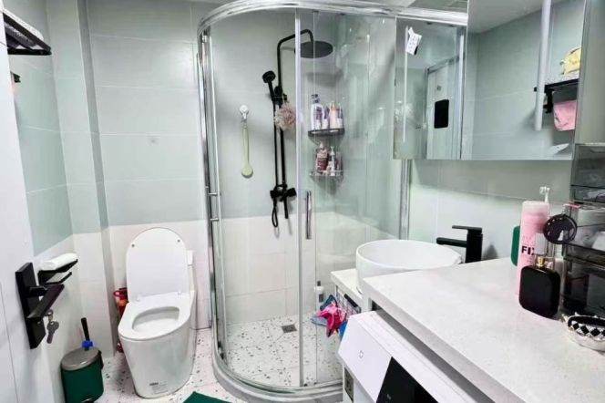 Nice yard 2Brs/1Lr/1Bt apt nr Hongqiao rd,M3/4/10
