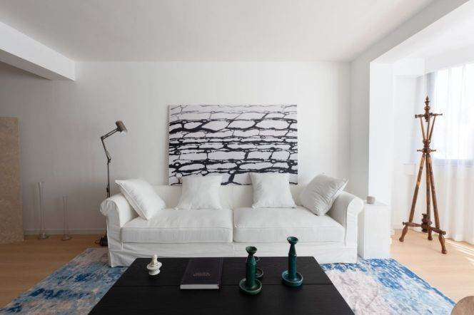 Modern & Bright 3+1‑Bedroom Home with south‑facing layout, Complete Heating & Furnishings