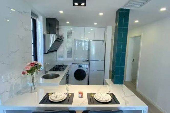 Urumqi/Wuyuan rd bright floor heat 1br/2lr/1ba apt; L1/7