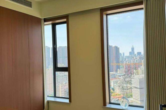 2 Brs, 2 Baths with Terrace/Floor heating/Central ac/Gym, 120 sqm @ Zhongxing metro L8