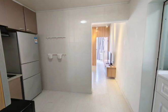 One BR with elevator nr L14/11/2 wuding Rd&jiang su rd for long&short rent