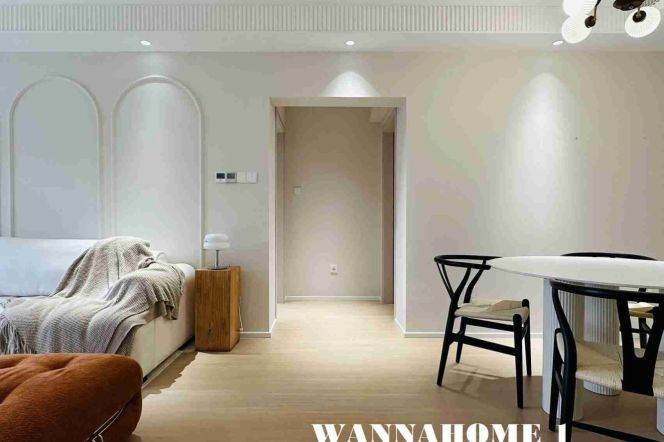 Spacious&Modern 2Bdrs 2Baths Apt+Large Open Balcony+W Nanjing Rd CBD+Stunning View+Great Building