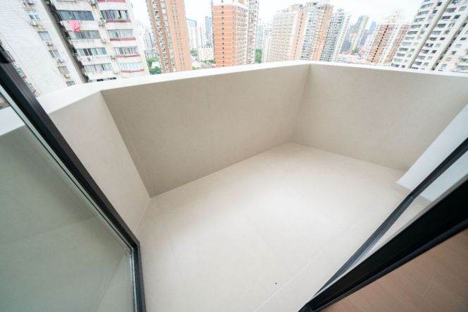  Modern & Bright 3‑Bedroom Home, Complete Heating & Furnishings