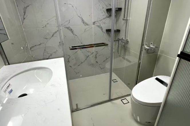 Modern decoration 2brs with floor heating nearby  beautiful Huang pu river