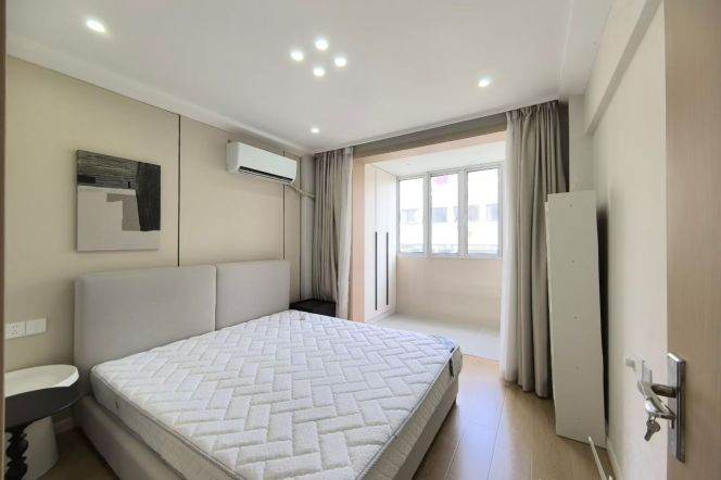 dong'an rd elevator 1BR/living room@L4/7