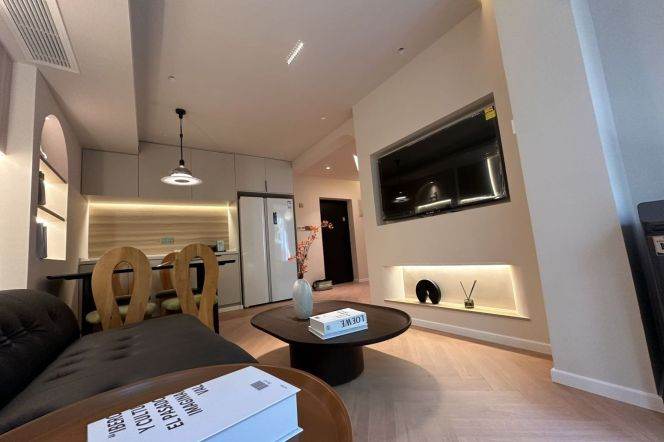 Modern 1br with CA,floor heating,1F with private yard,close to Mixc,Line 10