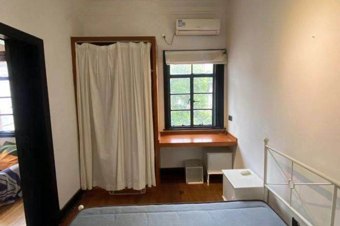  Bright 1BR APT Wuyuan Rd Changshu Rd 7.3k