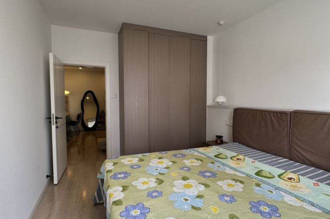 Spacious and Modern 2BR Apt Nr Jiaotong Univer. Metro L10/11 +Elevator