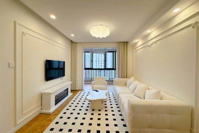 L 3, 4, 7 Jiangning Road Metro , high-rise apartment with one bedroom, plenty of sunlight
