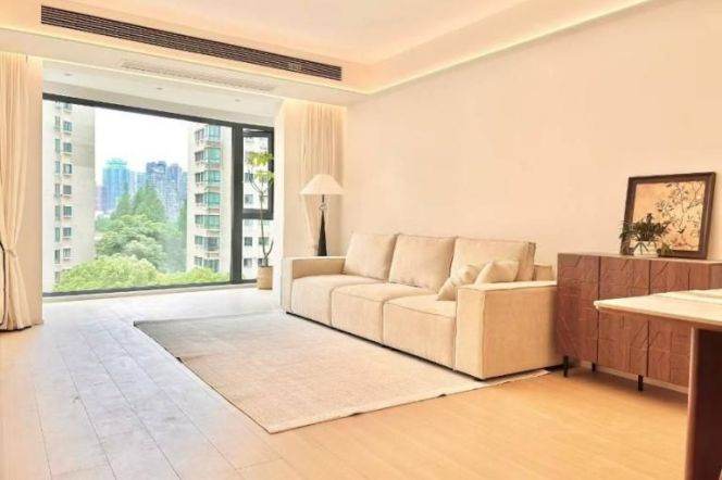 Delightful 2Bedrooms elevator Apt+Heating+central AC+Oven@Changshou Rd