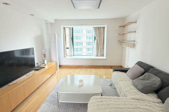 High-rise 2br/2bt Apt in Regent's Park