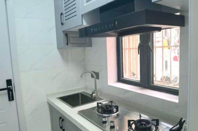 Cozy 1br@jiangsu rd sta 3.8k