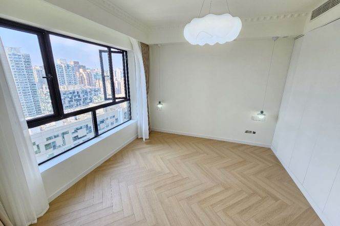 Xujiahui, Wanyitumen, floor-to-ceiling windows, underfloor heating, large 2-bers apartment