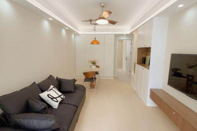 loushanguan rd station one bedroom