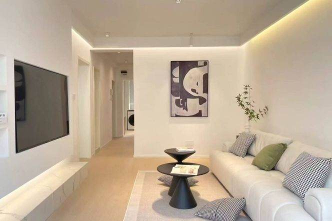 Spacious one bedroom Apt+central AC+oven@Line2/11Jiangsu Rd