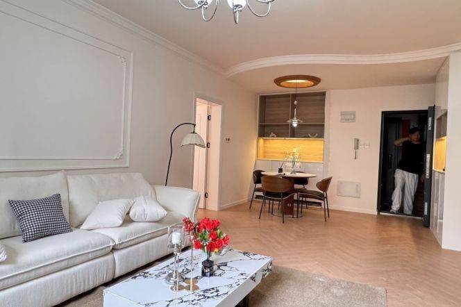 Elevator 2br - North Xuhong Rd - 3 mins to Line3/4/9 Yishan Rd