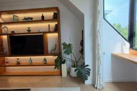 Bright Well-Located 1BR-Jing'an Temple