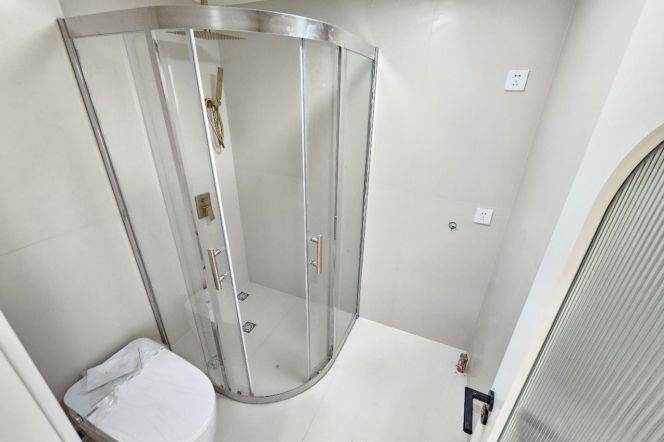 Xujiahui, Wanyitumen, floor-to-ceiling windows, underfloor heating, large 2-bers apartment