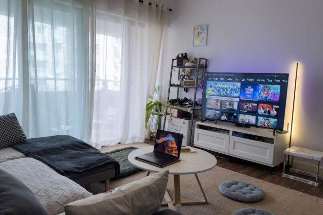 Spacious Balcony 2br/2bt Apt close to Jiaotong University