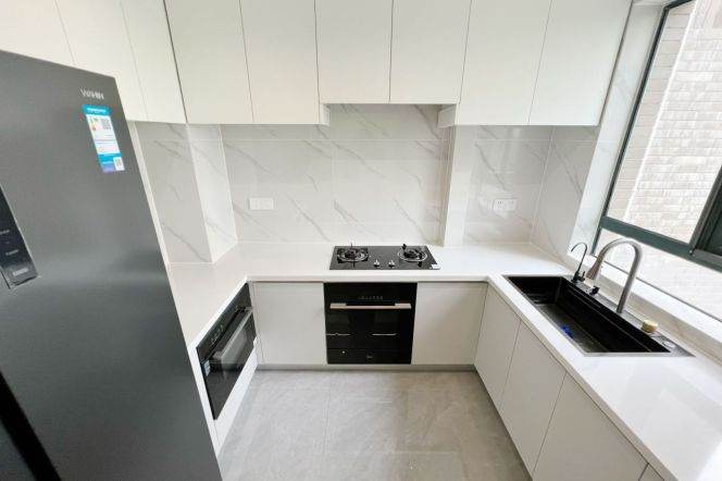 modern 2brs floor heating balcony near Thump plaza ,century park line 9 
