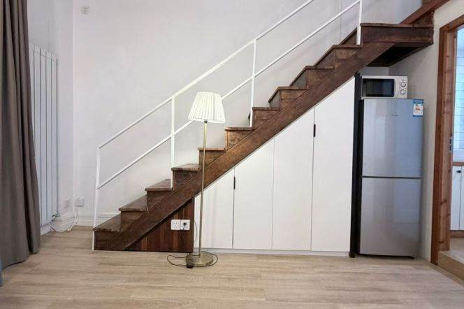 High ceiling 1br+terrace Nr M1/9/10/11